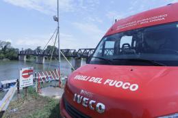 Donna inghiottita dal Po, ricerche in corso